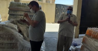 إعدام 224 زجاجة مشروبات غازية منتهية الصلاحية بشمال سيناء