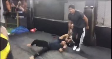 أحمد العوضى يشارك الجمهور بروفات الأكشن فى مسلسل "شديد الخطورة".. فيديو