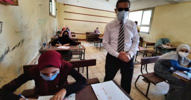 صور.. محافظ الغربية يتفقد لجان الثانوية العامة بالمحلة وسمنود