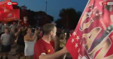 الفرحة نسيتهم كورونا.. جمهور ليفربول يحتفل بلقب الدورى دون إجراءات وقاية"فيديو"