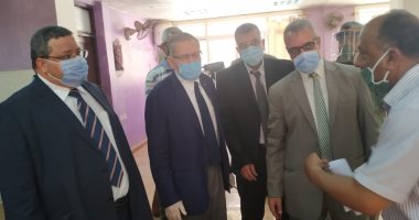قيادات التعليم الفنى تتفقد لجان امتحانات الدبلومات استعدادا للاختبارات غدا.. صور