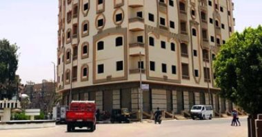 صور.. برج سكنى مخالف صدر له 12 قرار إزالة يثير حالة من الجدل بسوهاج
