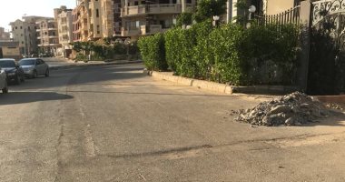 سكان الشيخ زايد يناشدون رفع القمامة ووضع صناديق لجمع المخلفات بالحى