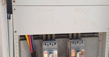 كابينة كهرباء بدون غطاء تهدد الأهالى بالمنطقة الثالثه بمدينة الشروق