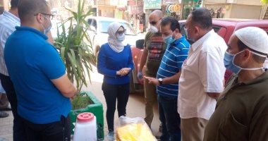 نائب محافظ القليوبية تتابع حملة شباب طوخ لمجابهة فيروس كورونا