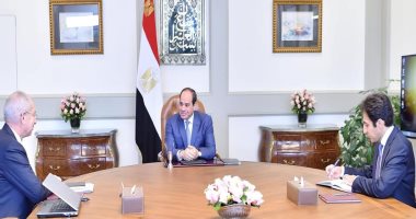 "المنطقة الاقتصادية بقناة السويس" مشروع قومى بأيدى مصرية.. يحيى زكى: ضخ المليارات للإنشاء والتطوير وجذب الاستثمارات.. 17 مليار دولار كشف حساب المطورين الصناعيين.. و576.6 مليون جنيه تسويات وإيرادات حق انتفاع