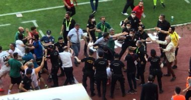 معركة بالأيدى فى الدوري التركي.. صور