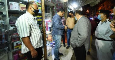 محافظ كفر الشيخ يتابع غلق المحال فى أول أيام إلغاء قرار حظر الحركة الجزئى 