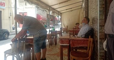 صور..عودة الحياة تدريجيا للإسكندرية وتشغيل جزئى للمقاهى والالتزام بالتباعد