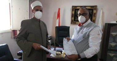 صور.. بروتوكول تعاون بين مديريتى الشباب والرياضة والأوقاف بالأقصر لتعقيم المساجد