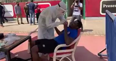 شاهد.. جونيور آجاي يحير الطبيب بسبب مسحة كورونا