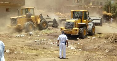 إدارة حماية نهر النيل بالأقصر تنجح فى تنفيذ 19 قرار إزالة.. صور