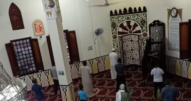 الأوقاف: المصلون إلتزموا بضوابط وإجراءات الوقاية فى اليوم الثانى لفتح المساجد.. صور
