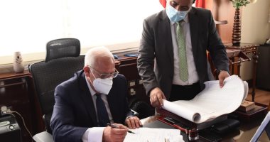 محافظ بورسعيد يعتمد نتيجة مدارس التمريض بنسبة نجاح 100%
