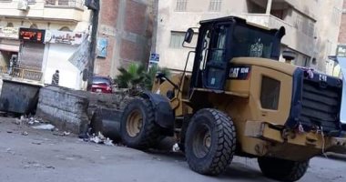 صور.. حملة إنارة ورفع القمامة بحى ثان المحلة فى الغربية