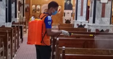 صور.. شباب الزينية بحرى يطلقون حملة تعقيم لكنيسة الأنبا باخوم بالأقصر
