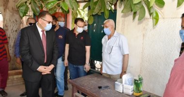 محافظ الشرقية يتفقد لجان الثانوية العامة للاطمئنان على الإجراءات الاحترازية 