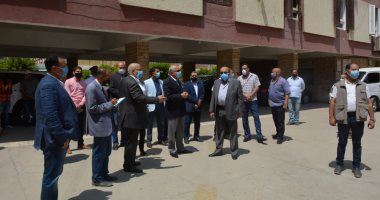 محافظ الجيزة يتفقد تطوير مدينة الطلبة ويوجه باستغلال المساحات الفضاء.. صور