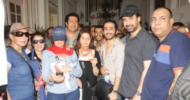 هكذا واجه الفنانون حكم الإخوان فى 30 يونيو .. صور
