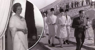 "أغاخان" أسطورة الحب الخالدة على جبال أسوان.. أحب بائعة ورود فرنسية وحولها لأغنى بنات العالم.. ملأت مقبرته بالزهور الحمراء وتم دفنها بجواره.. عجز الأطباء عن علاجه فشفته رمال الجنوب ومشى على رجليه من جديد.. صور