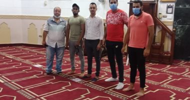 شباب عين شمس يواصلون تعقيم المساجد والكنائس التزاما بالإجراءات الاحترازية