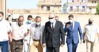 محافظ قنا: التعاقد مع شركات السيارات الكبرى لاستغلال مركز الصالحية النموذجى