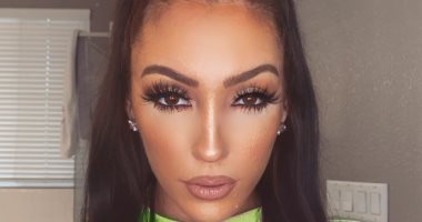مهووسة كيم كارداشيان تقضى 6 ساعات يوميا لتبدو مثلها.. شوف الشبه