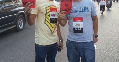 صورتك فى 30 يونيو.. محمد عبد الرازق وآخرون يشاركون فى إسقاط الإخوان