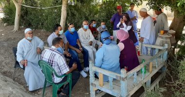 وحدة تكافؤ الفرص بالأقصر تلتقى شباب الطود وإسنا المتطوعين لمكافحة كورونا 