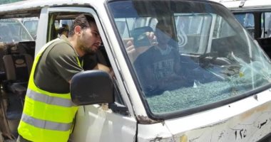 شباب حملة  "إرادة شعب " يوزعون ملصاقات توعية من كورونا بالزقازيق