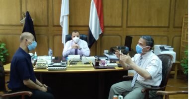 رئيس جامعة كفر الشيخ: تركيب بوابات تعقيم للطلاب وتطهير قاعات الامتحان "صور"