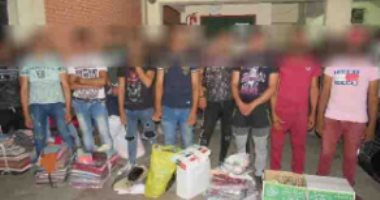 الداخلية تزيل التعديات بمحيط محطات المترو