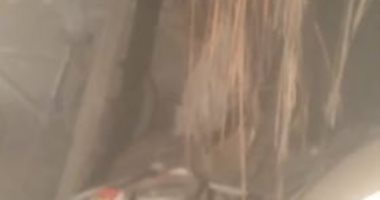 مسنة تشكو تصدع منزلها فى الشرقية بسبب الأمطار خلال فترة الإعصار