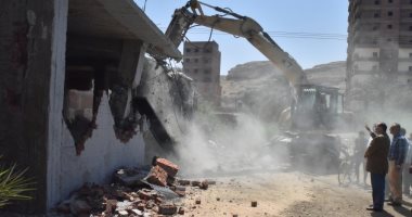 محافظ أسيوط: تنفيذ 21 قرار إزالة تعديات على أراض زراعية وأملاك دولة