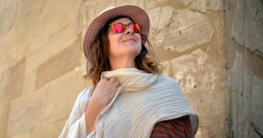أول الغيث قطرة.. الأجانب يزورون معابد الأقصر بعد غلق 100 يوم