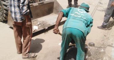 صور.. حملة نظافة مكبرة و تعقيم الشوارع بحى ثاني في طنطا