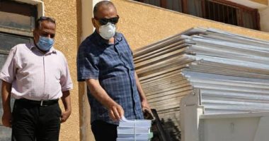 تعليم الوادى الجديد يتسلم الكتب الدراسية وأثاث مدرسى استعدادا للعام الدراسى