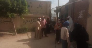 رئيس مدينة بلبيس يتابع تطبيق الإجراءات الاحترازية بلجان الثانوية الأزهرية 