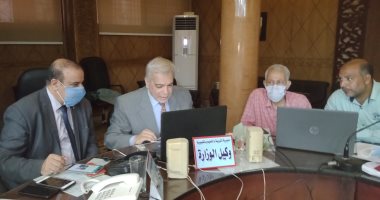 طلاب الثانوية المكفوفون يؤدون امتحان علم النفس والاجتماع بالقليوبية