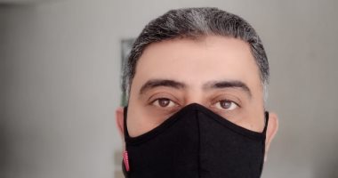  "أحمد" يشارك صورته بالكمامة من القاهرة التزاما بالاجراءات الوقائية  