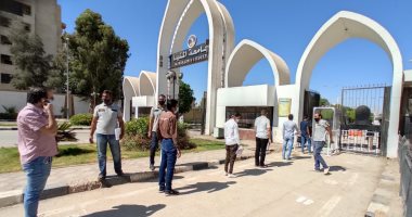 رئيس جامعة المنيا : انتظام الامتحانات والتزام طلاب الفرق النهائية
