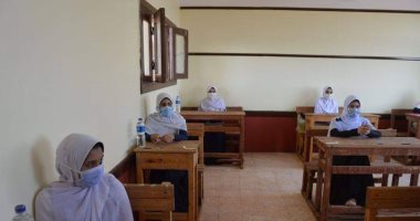 ارتياح بين طلاب الثانوية بالوادى الجديد ولا شكاوى من الفلسفة والاستاتيكا