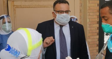 نائب رئيس جامعة الإسكندرية يتفقد امتحانات الفرقة النهائية بكليات الزراعة