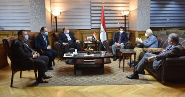 وزير الشباب والرياضة يجتمع برؤساء الأندية لمناقشة عودة الدورى