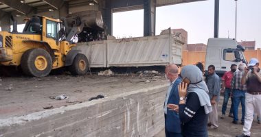 نائب محافظ القليوبية تتفقد المحطة الوسيطة بشبرا الخيمة (صور)