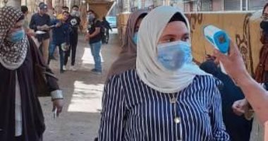 محافظ الشرقية : توفير المواد المطهرة والكمامة والقفازات الطبية داخل المدارس
