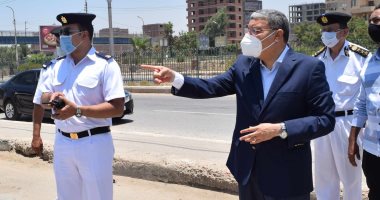 محافظ المنيا: سحب تراخيص عدد من سيارات السرفيس ووقف خطوط سيرها لمدة شهر 