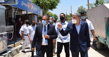 محافظ المنيا يغلق مقهى لعدم الالتزام بتطبيق الإجراءات الاحترازية