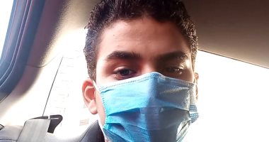 التزاما بالإجراءات الوقائية "عمرو" يشارك بصورته مرتدى الكمامة