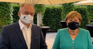 لأول مرة ميركل تظهر بماسك للوجه: لم أرتديه مع ماكرون لعدم الحاجة.. ولا تروننى وأنا أتسوق 